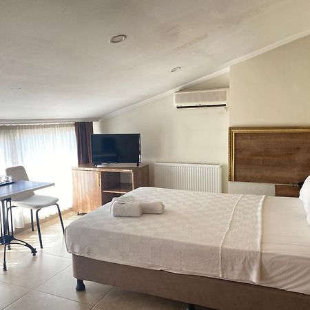 Hotel Real Life Истанбул Екстериор снимка