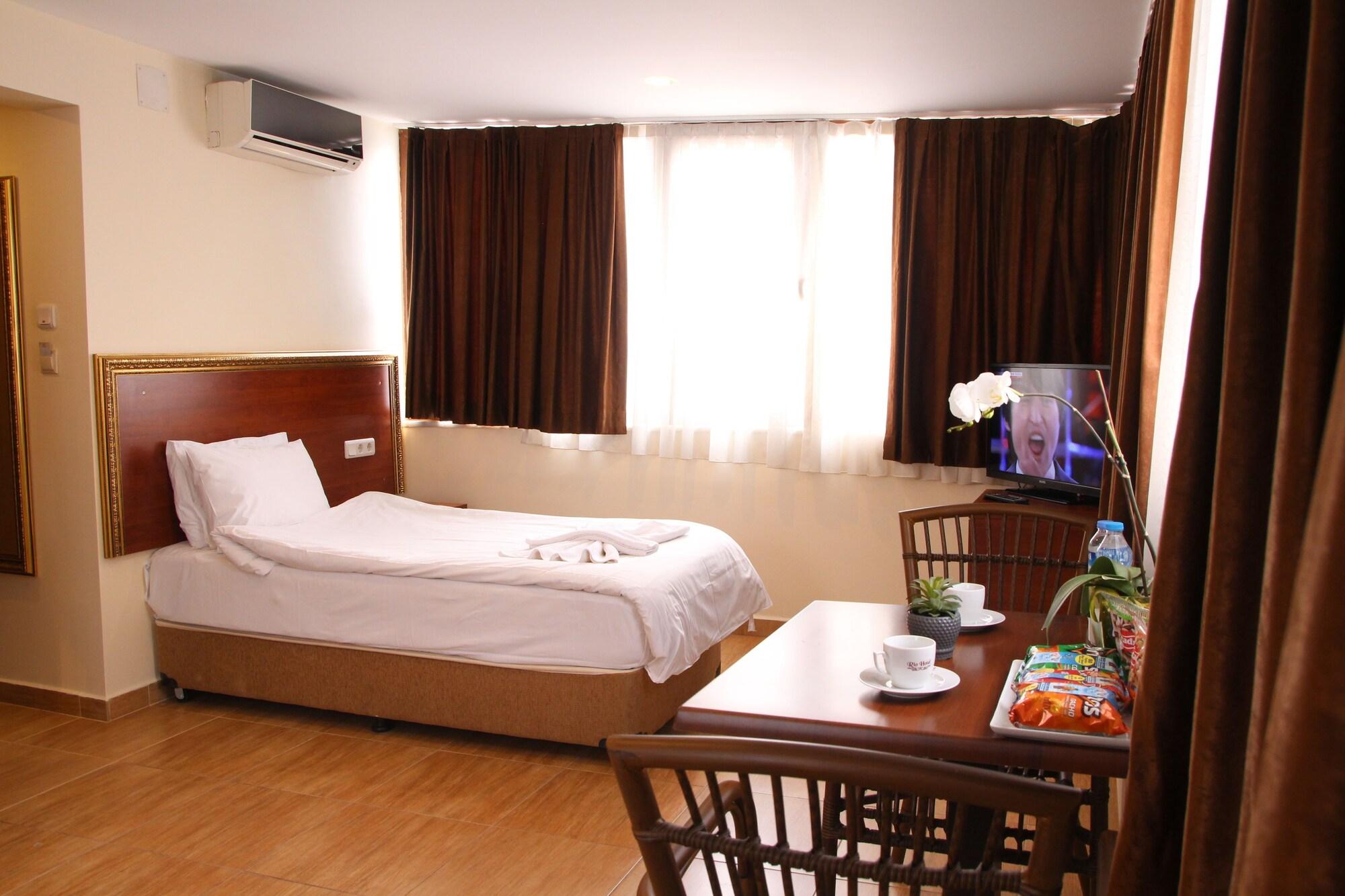 Hotel Real Life Истанбул Екстериор снимка