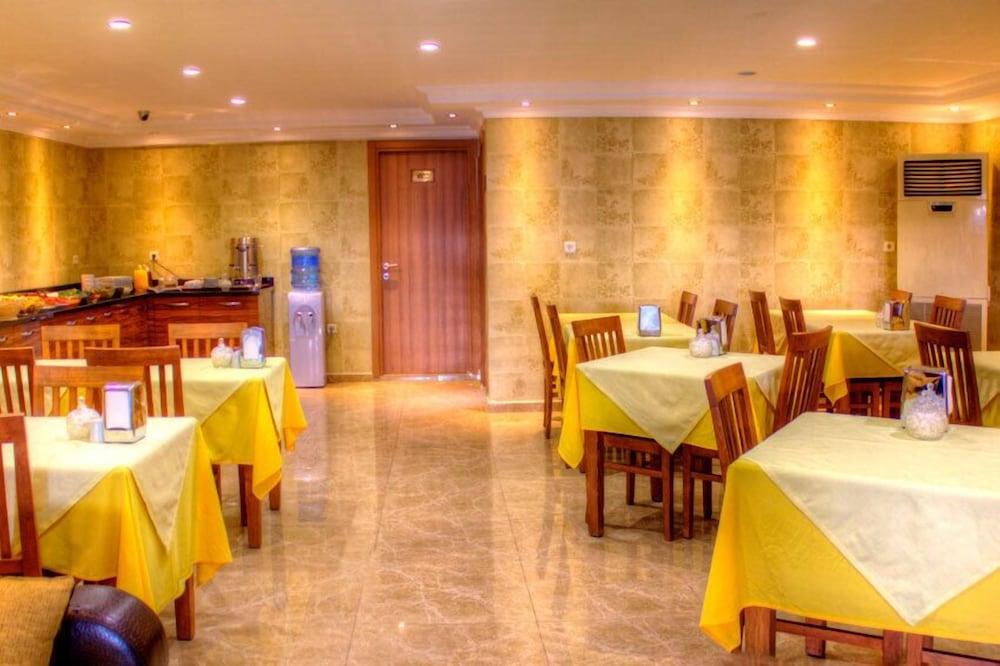 Hotel Real Life Истанбул Екстериор снимка