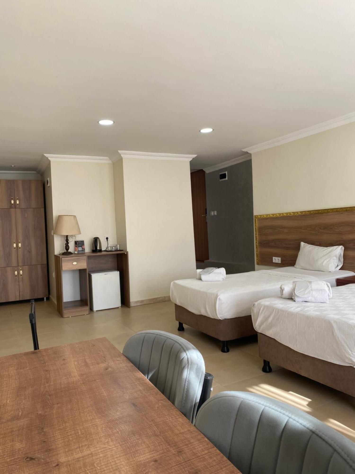 Hotel Real Life Истанбул Екстериор снимка